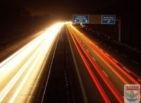 Foto: Ralf Appelt<br>Autobahnabfahrt HU bei Nacht