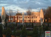 Foto: T. Frodermann<br>Das alte Rathaus in Abenddämmerung